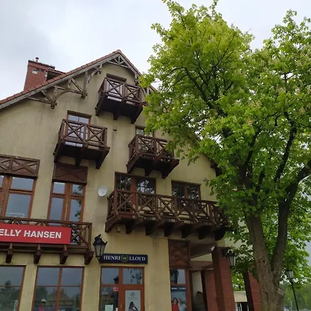 Apartament Kasztanowa *